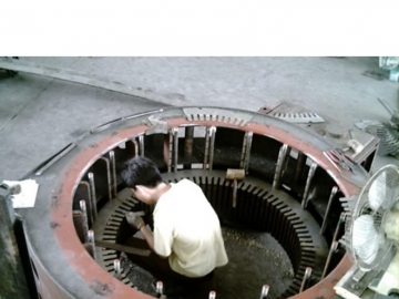 柴油发电机组怎样更换的更换机油